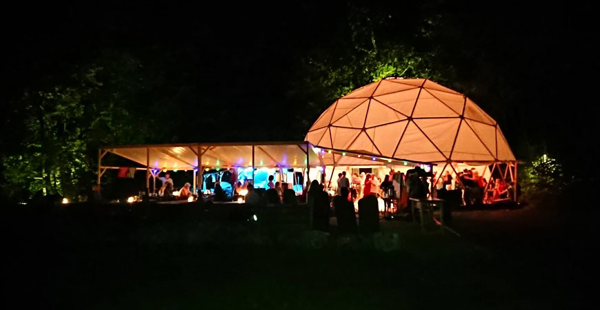 Abenteuerwerkstatt Eventgel&auml;nde in Betzenstein nachts